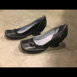 Indigo by Clark’s 8 like new kitten-heel